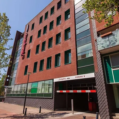 Otel Hampton By Hilton Centre East