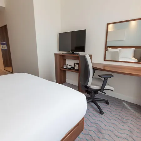 Hampton By Hilton Centre East 4*