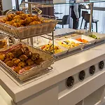 Hampton By Hilton Centre East 4*