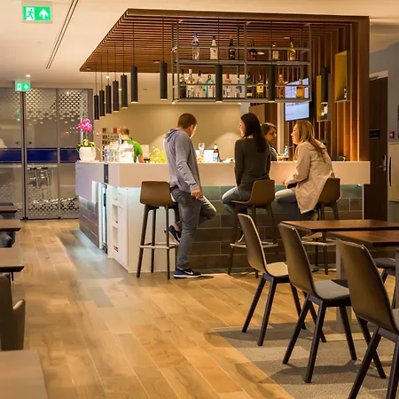 Hampton By Hilton Centre East