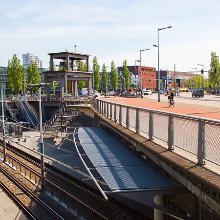 Hampton By Hilton Centre East Hotel