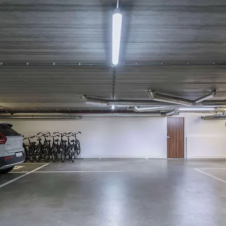 Hampton By Hilton Centre East Hotel