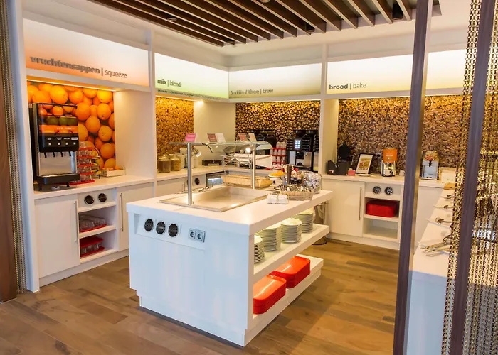 Hotel Hampton By Hilton Centre East