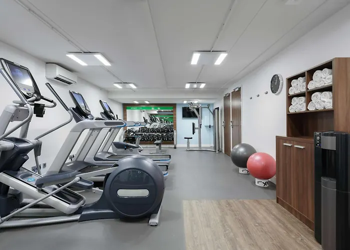 Hampton By Hilton Centre East 4*