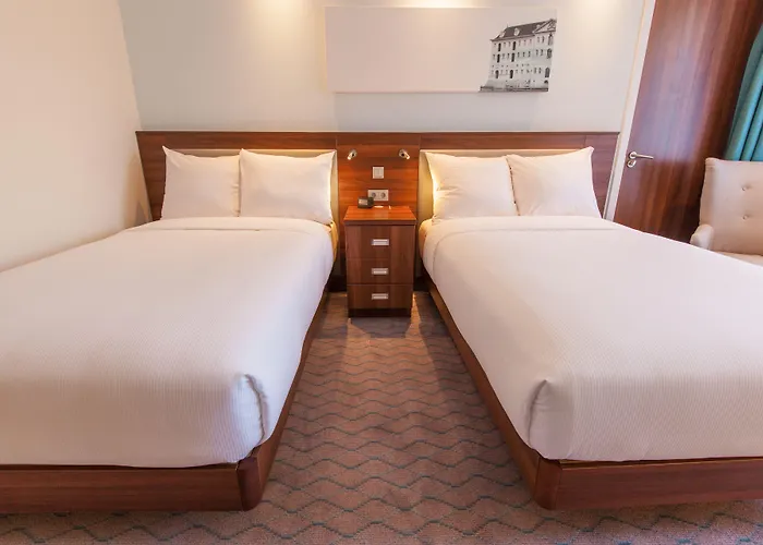 Hampton By Hilton Centre East Hotel