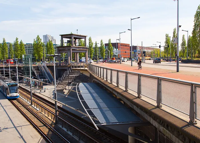 Hampton By Hilton Centre East Hotel