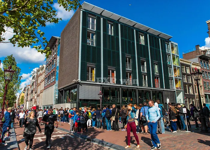 Hampton By Hilton Centre East 4*