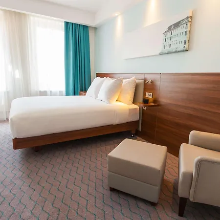 Hampton By Hilton Centre East Отель