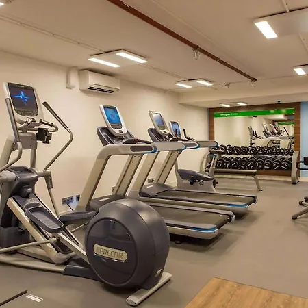 Hampton By Hilton Centre East Отель