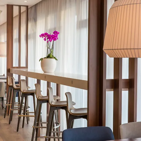Отель Hampton By Hilton Centre East Амстердам