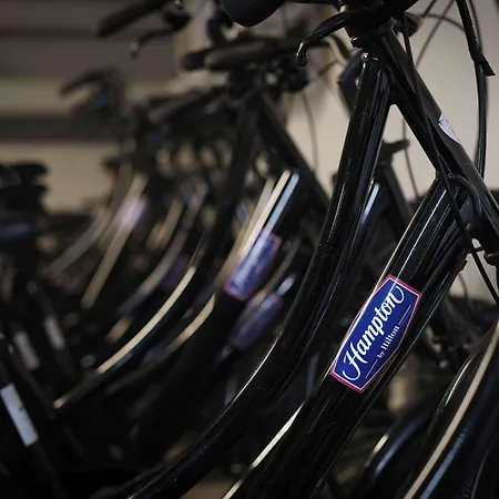 호텔 햄프턴 바이 힐튼 센터 이스트