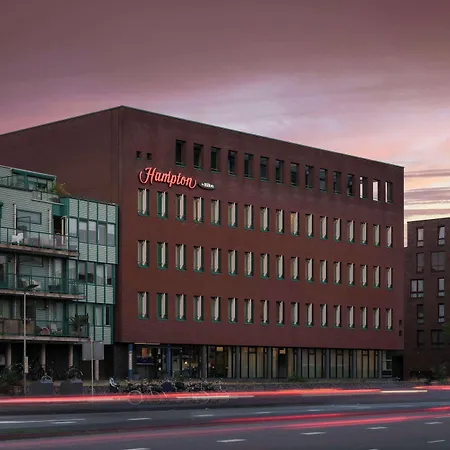 Hampton By Hilton Centre East Отель 4*