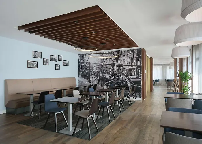 Hampton By Hilton Centre East Отель