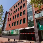 Hotel Hampton By Hilton Centre East