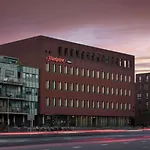 Hampton By Hilton Centre East Hotel 4*